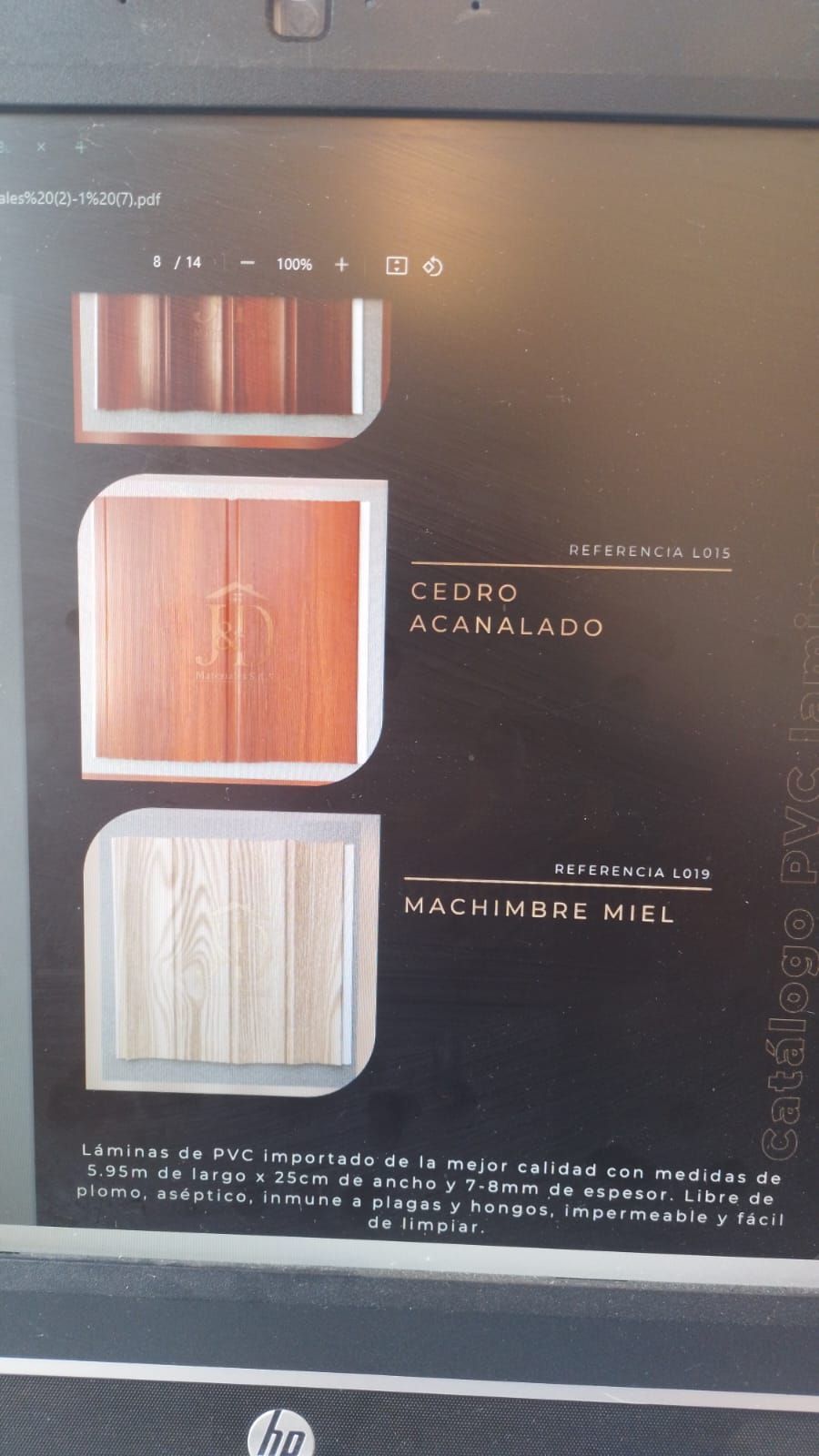 Una pantalla de computadora muestra tres tipos diferentes de madera