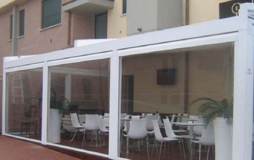 chiusure-esterne- con tende veranda