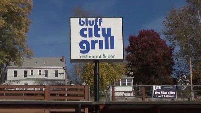 Bluff City Grill Restaurant 21 1920w 