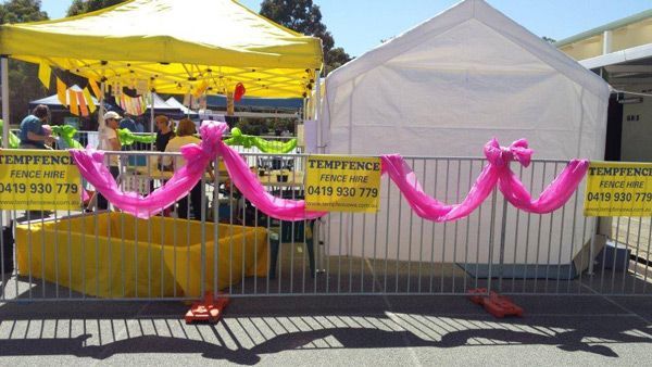 A fence with a sign that says temptence on it