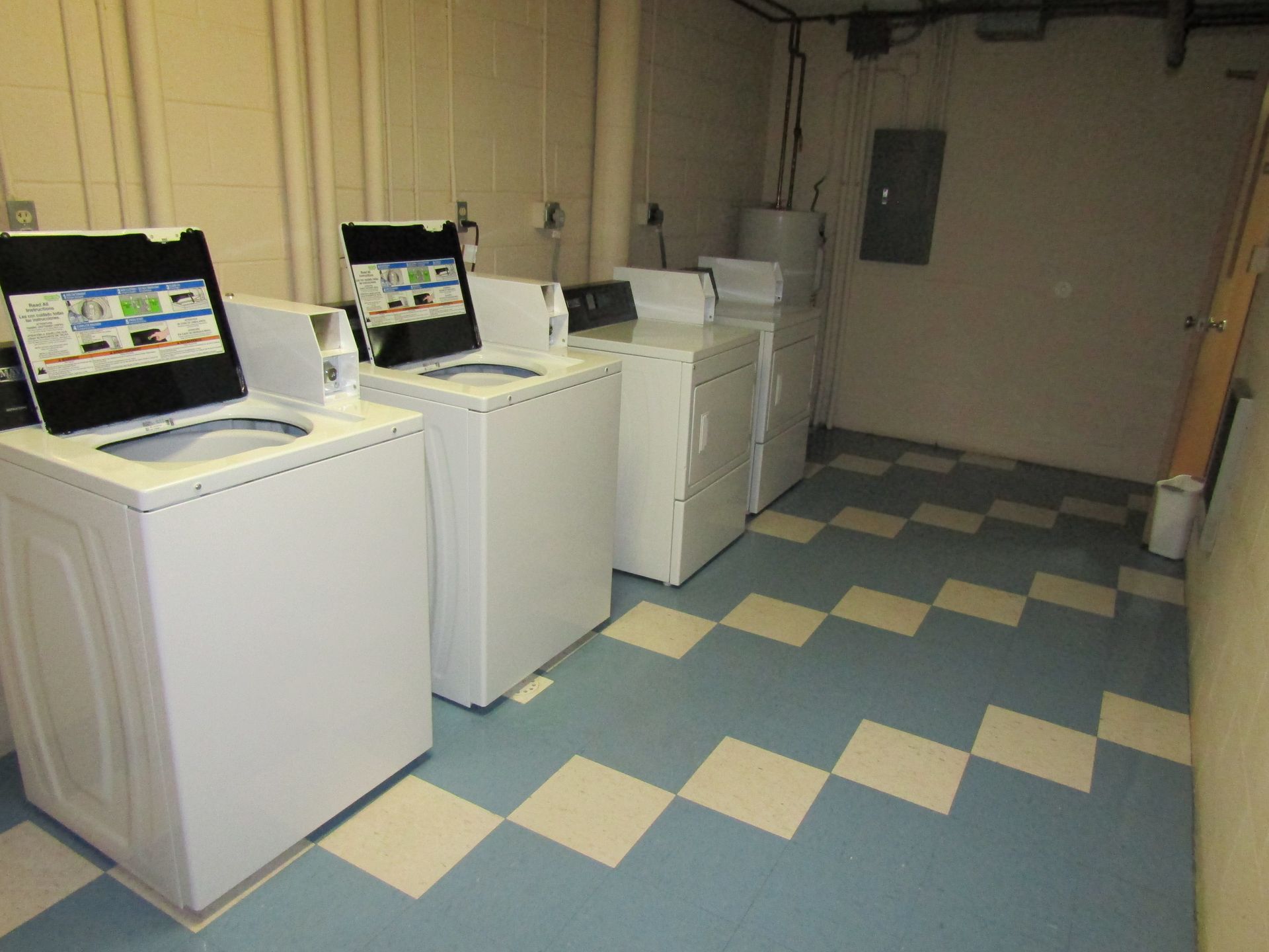 203 East Fairmount laundry