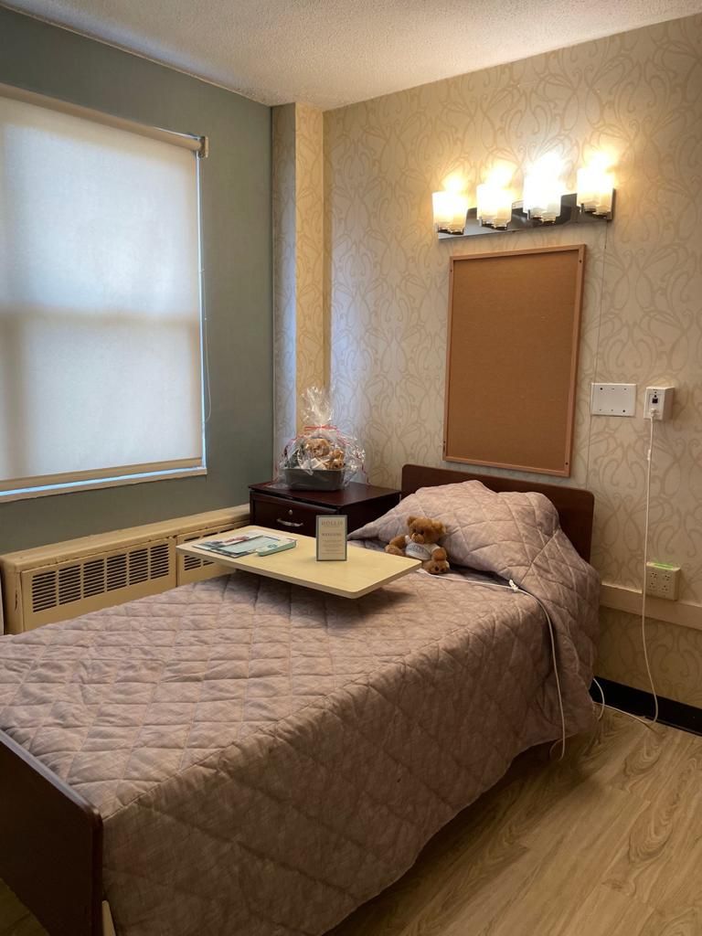 Services & Amenities Hollis Park Manor Queens, NY