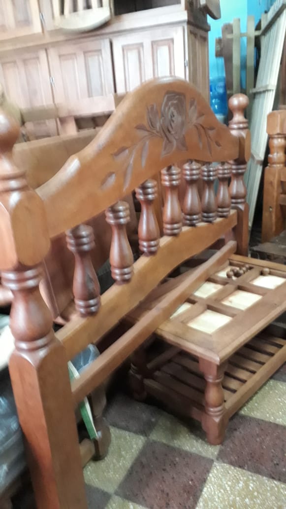 muebles de algarrobo