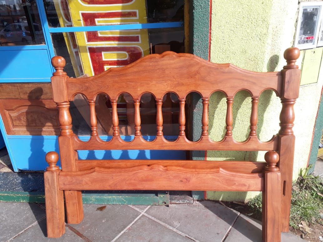 muebles de algarrobo