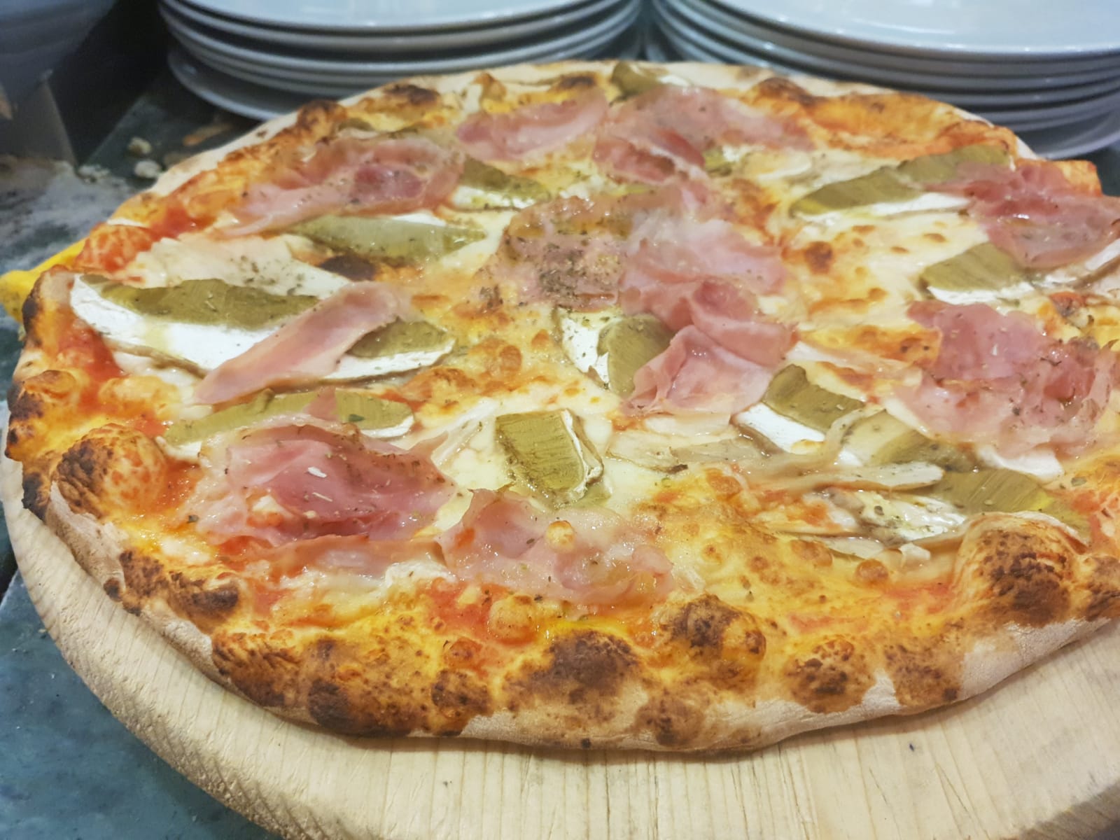 Pizza al forno a legna
