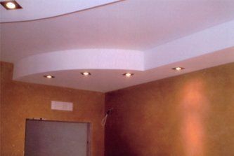 controsoffitto con faretti tondi