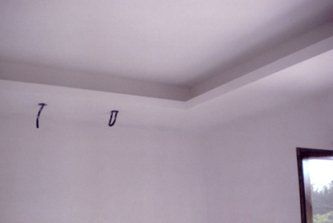 controsoffitto con alloggio per le luci