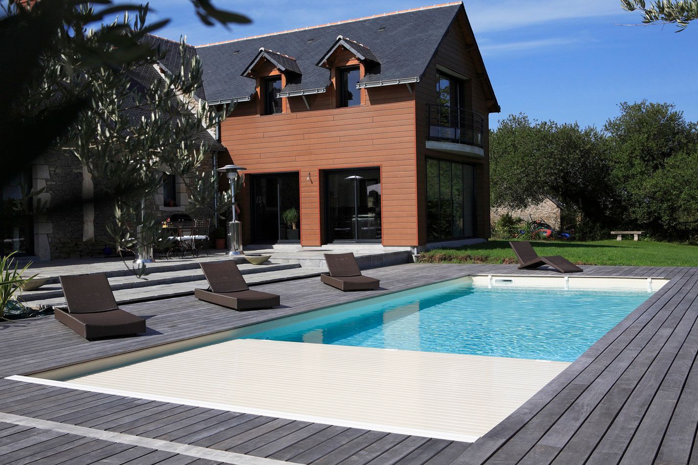 construction de piscine, sécurité piscine, volet, couverture de sécurité, volet de piscine