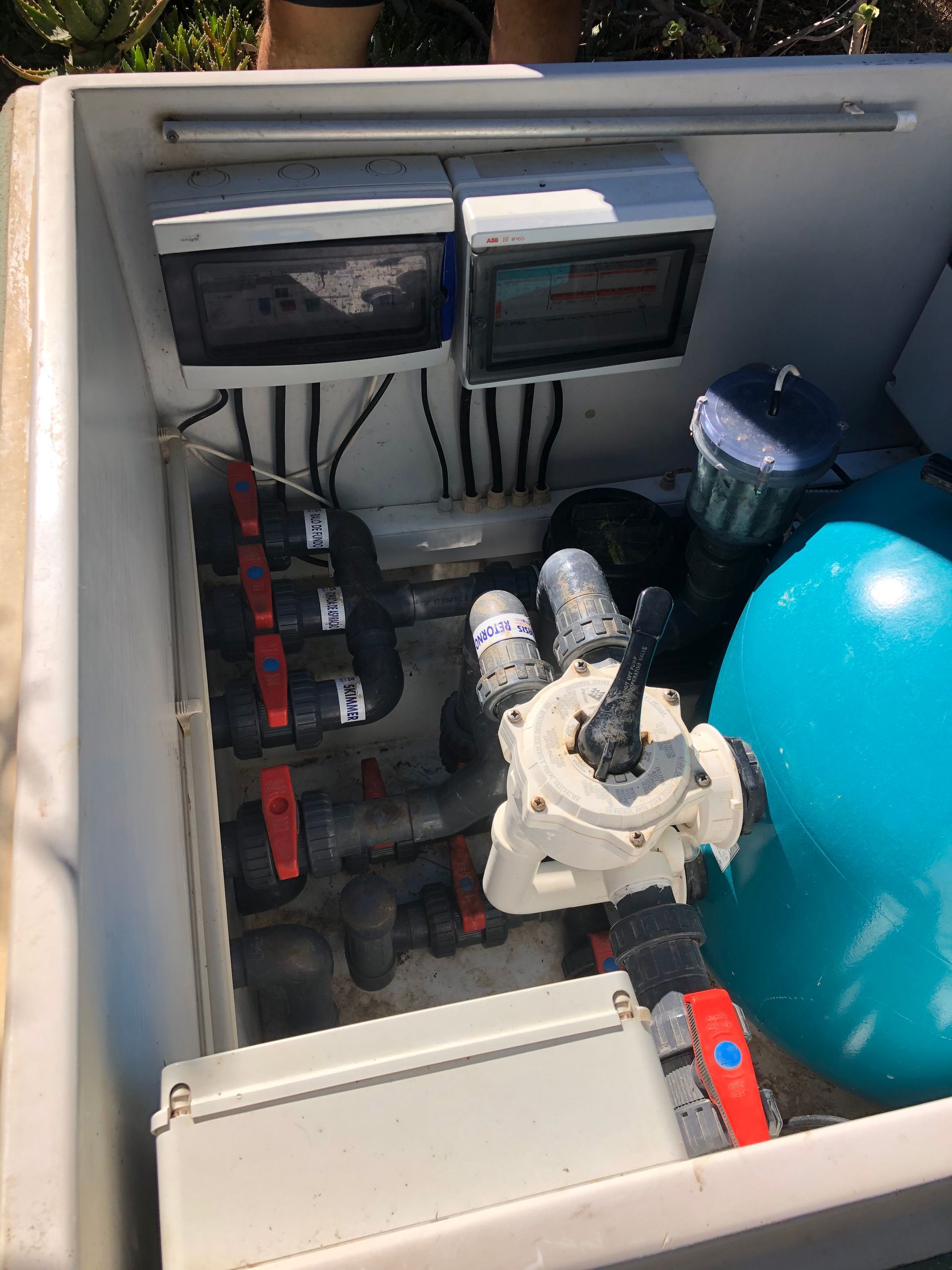 casa da maquinas enterada, local technique enterré, local technique piscine