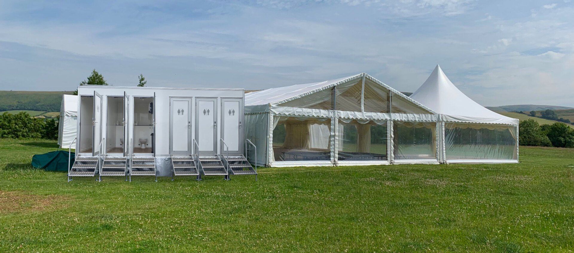 6 Bay Luxury Toilet Trailer Hire