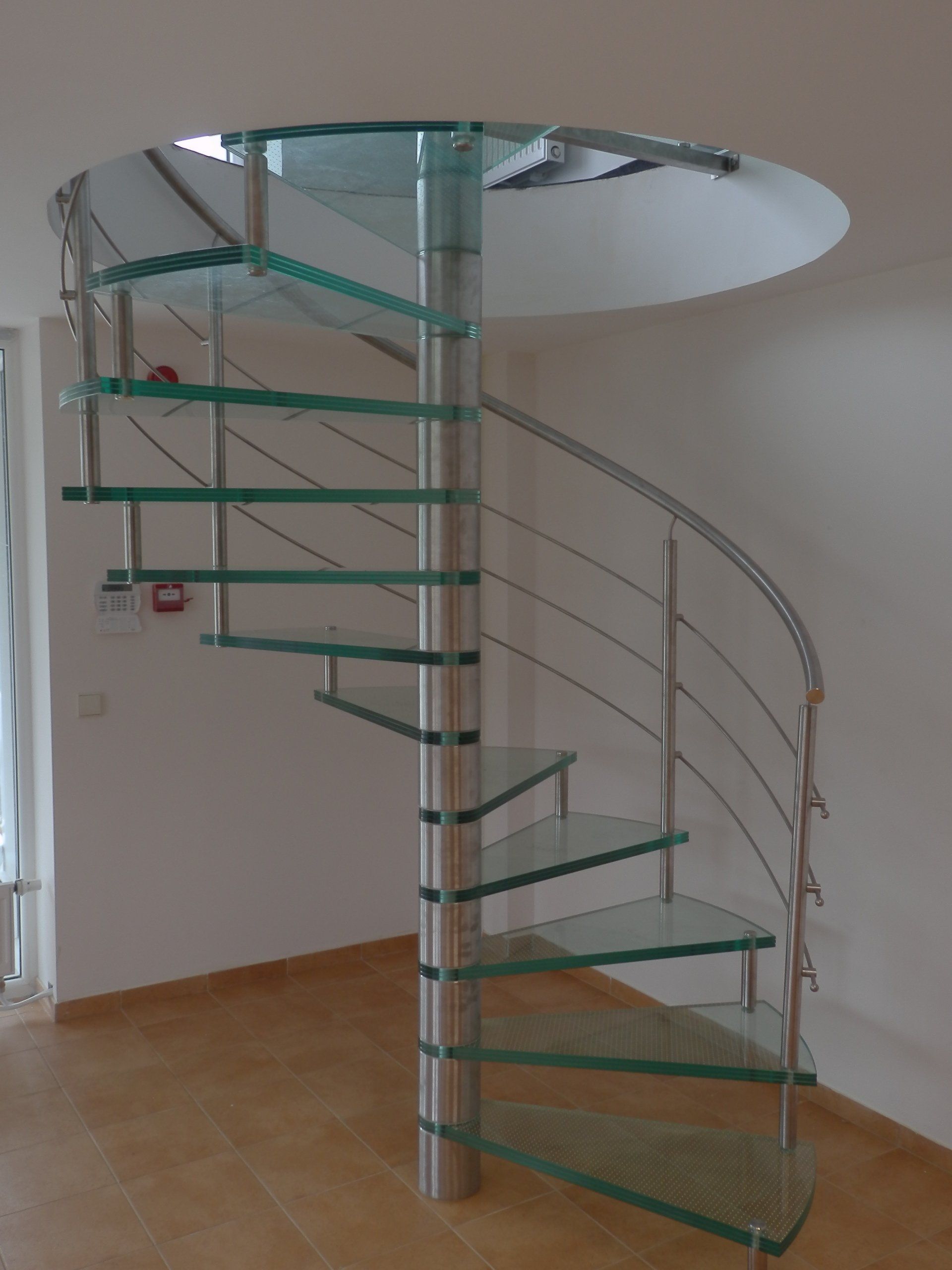 Nerūdijančio plieno laiptai