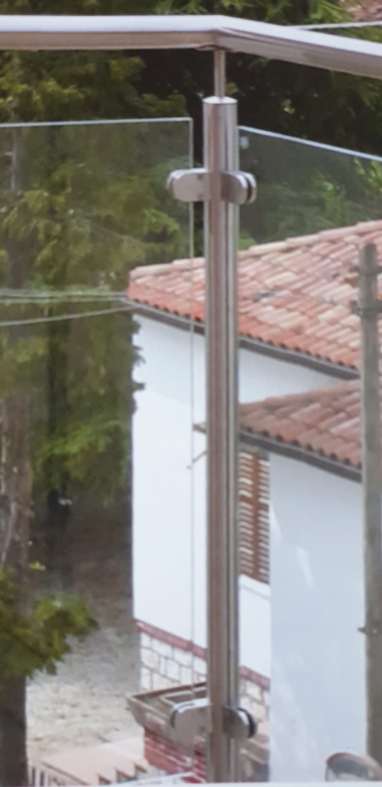 Nerūdijančio plieno statramsčiai