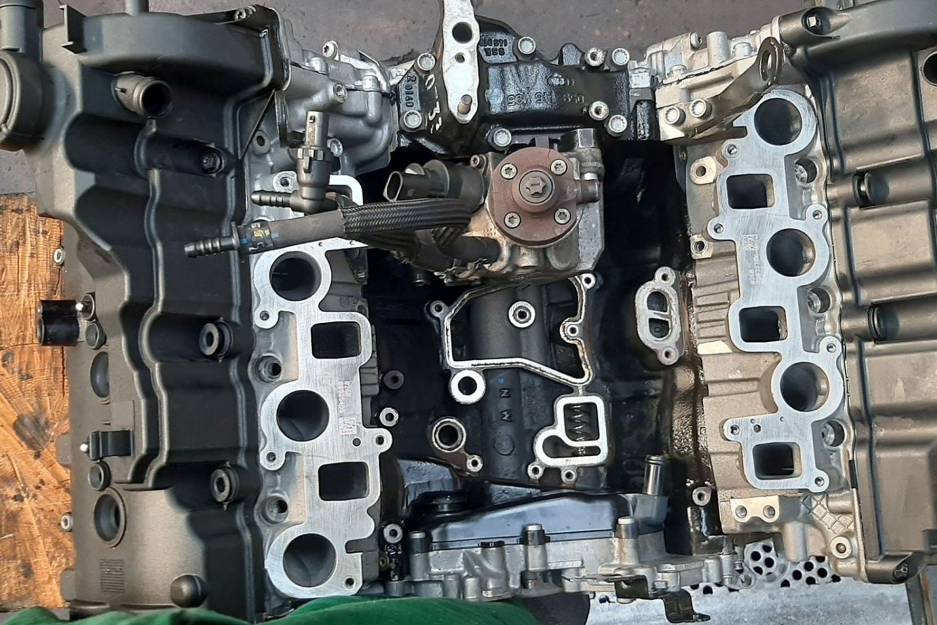 revisione di cilindri del motore