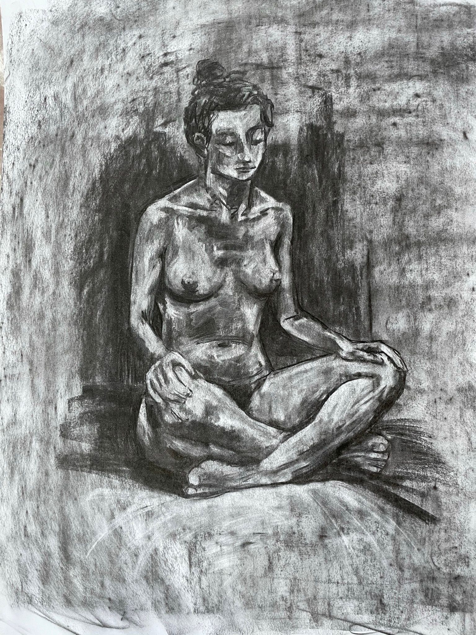 Julie Swinsco, Artist, based in Stratford-upon-Avon - Picture shown is an A1 life drawing - a femail nude, charcoal