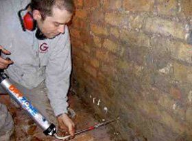Condensation control - Lambeth, South East London - GQ Plasterers - Dry rot repair