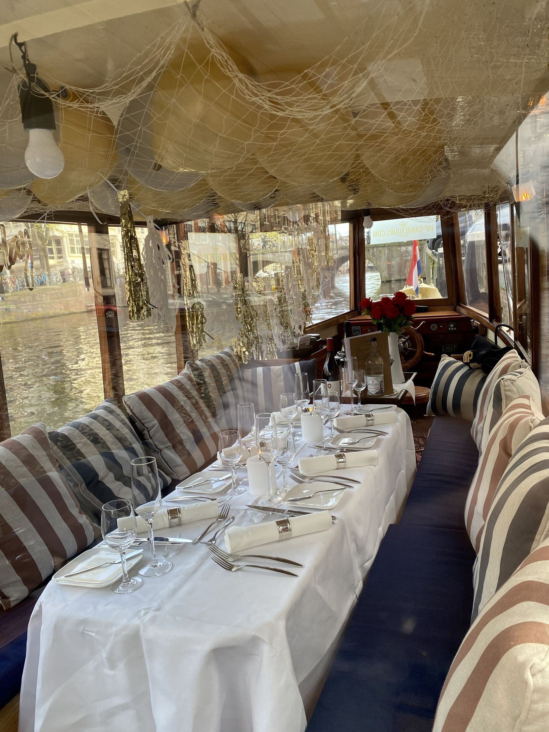 canal cruise amsterdam