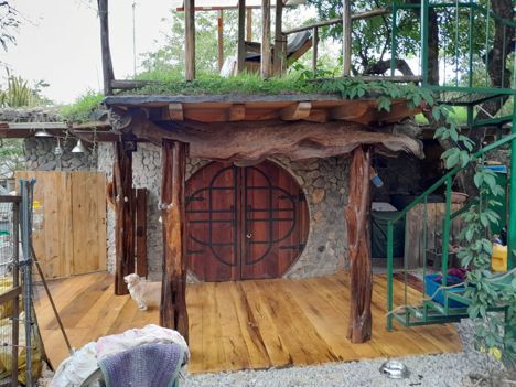 Eco-Hobbit House Homestead in Ecuador