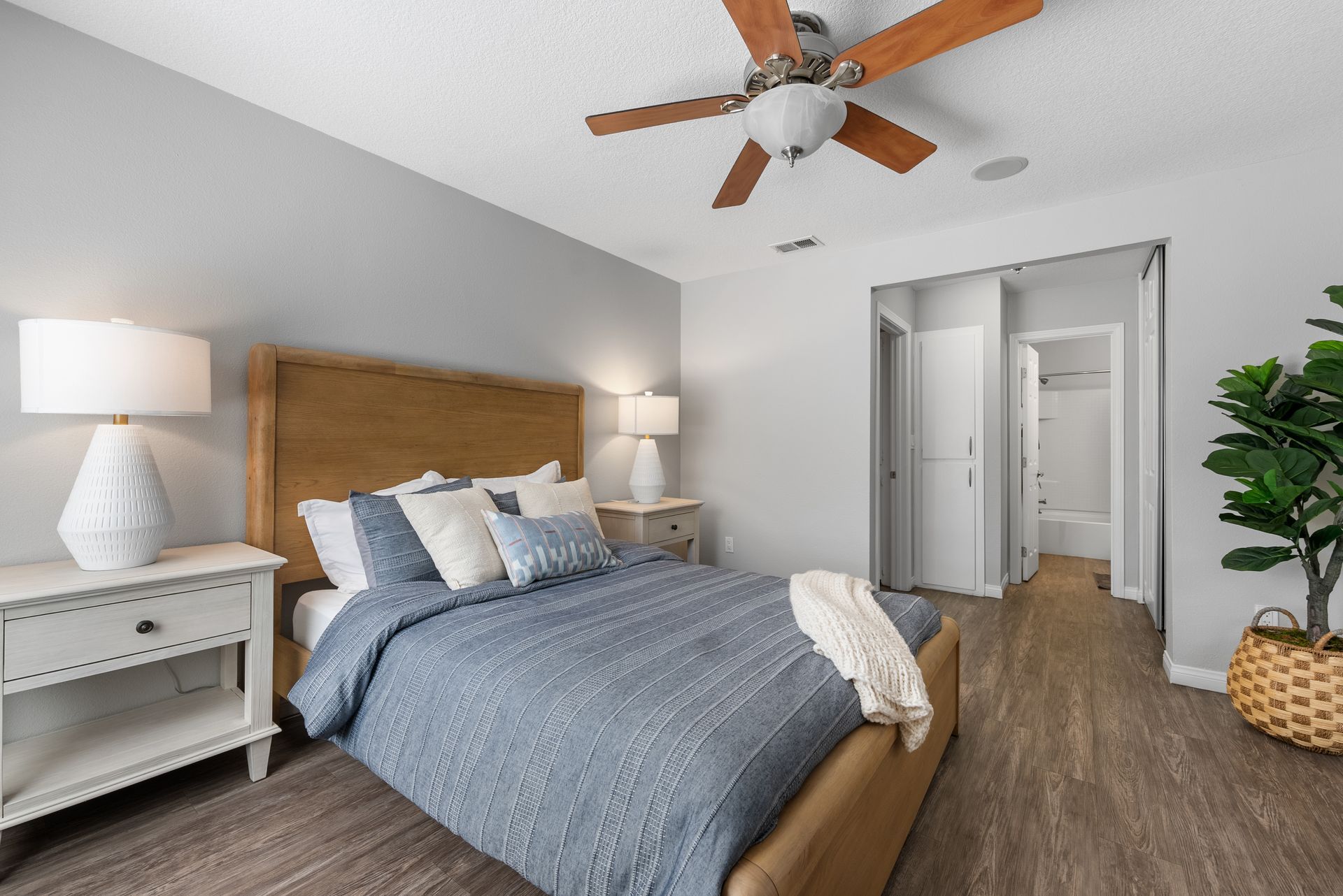 Bedroom with bed and ceiling fan