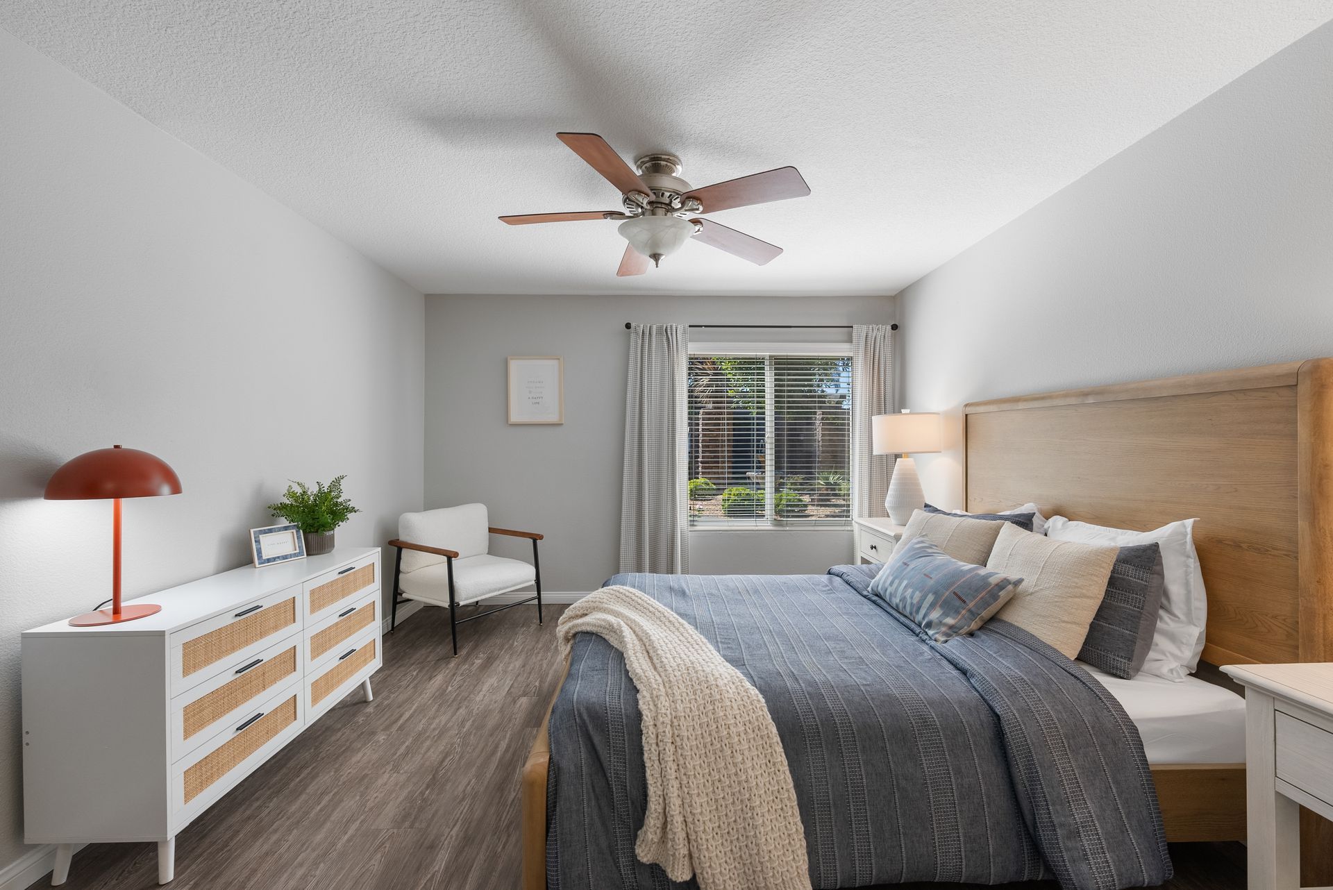 Bedroom with bed and ceiling fan