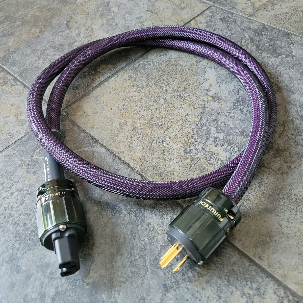 Gutwire B10 SE power cable US to c15