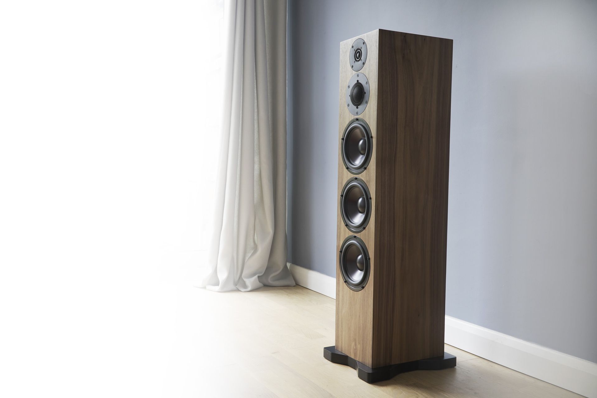 Ophidian Incanto Speakers