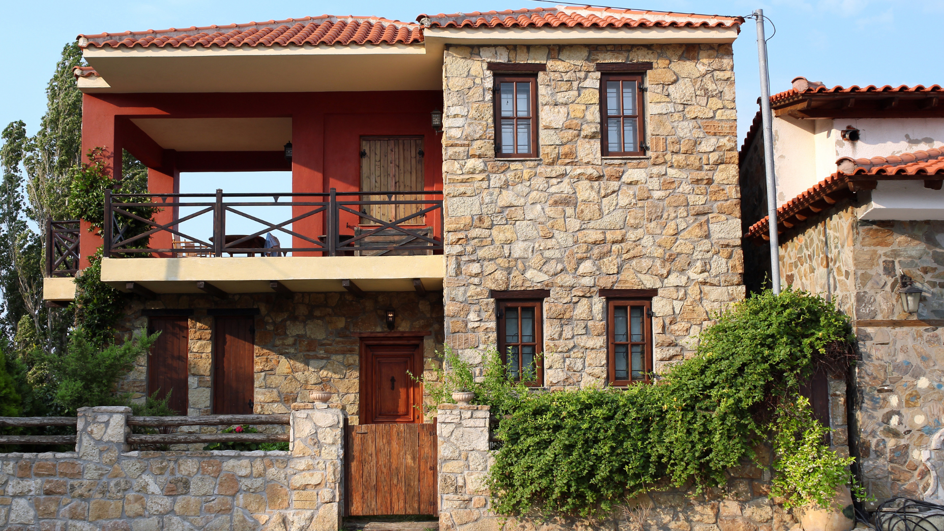 A house is being built with scaffolding around it.