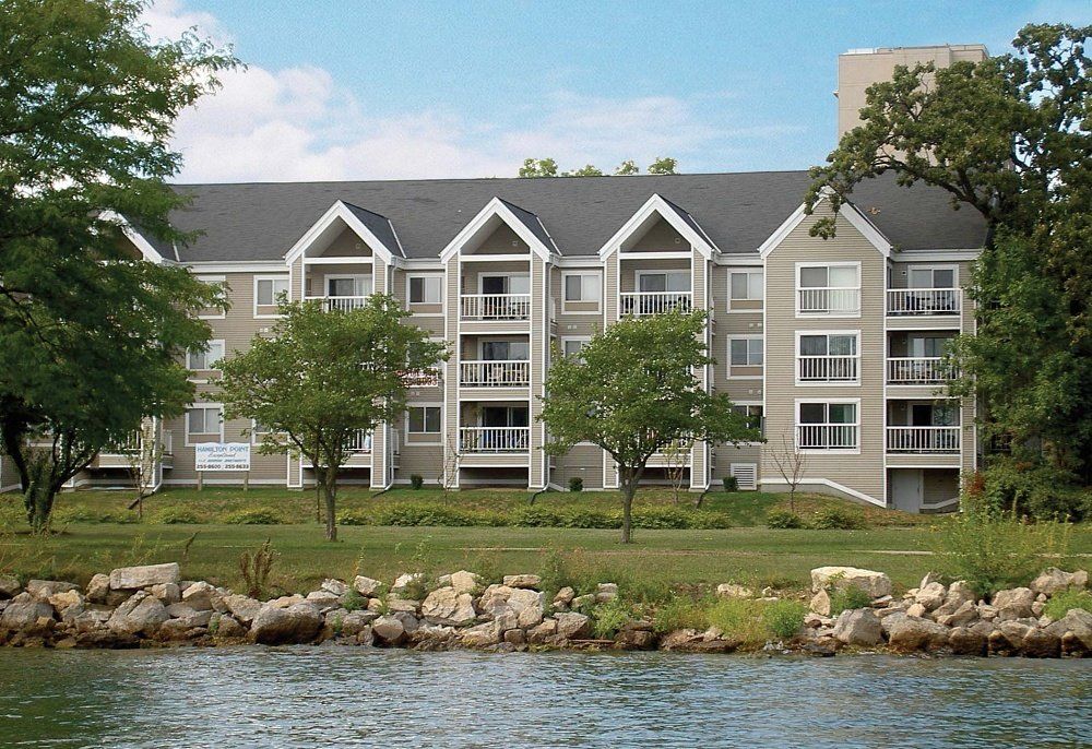 325 South Hamilton Street