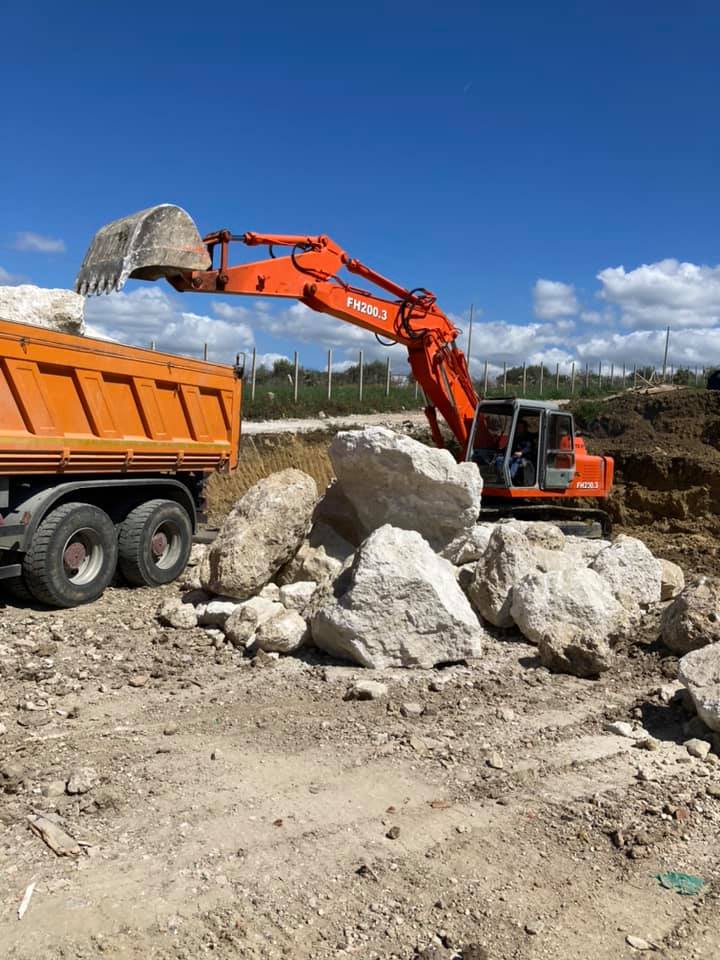 Costruzione muro a secco