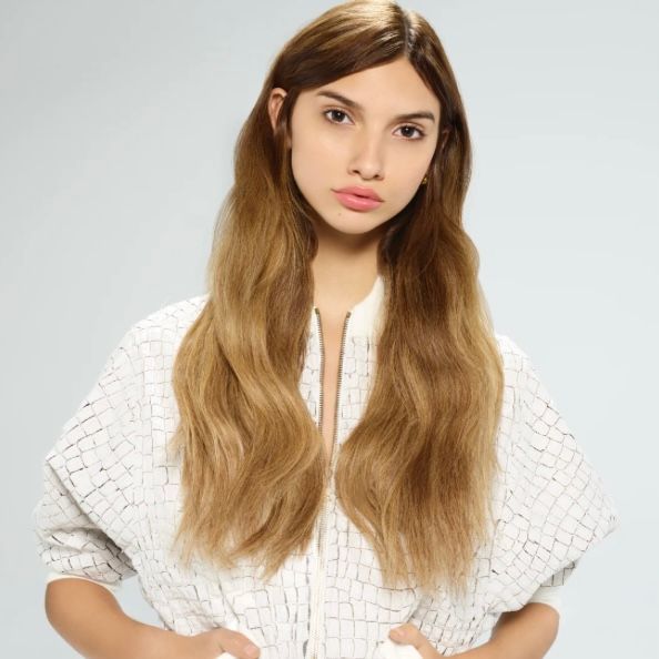 Donne con capelli lunghi