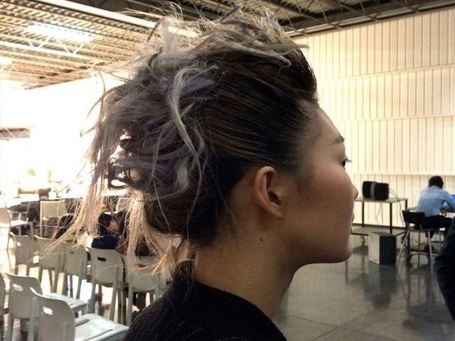 Acconciatura alla moda