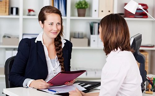 Professional in a consultation session with the customer