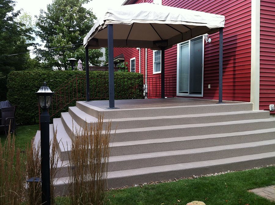 Patio avec escaliers avec membrane de PVC