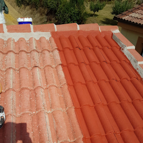 Impermeabilización de tejado de teja para eliminar filtraciones de agua en Vitoria-Gasteiz