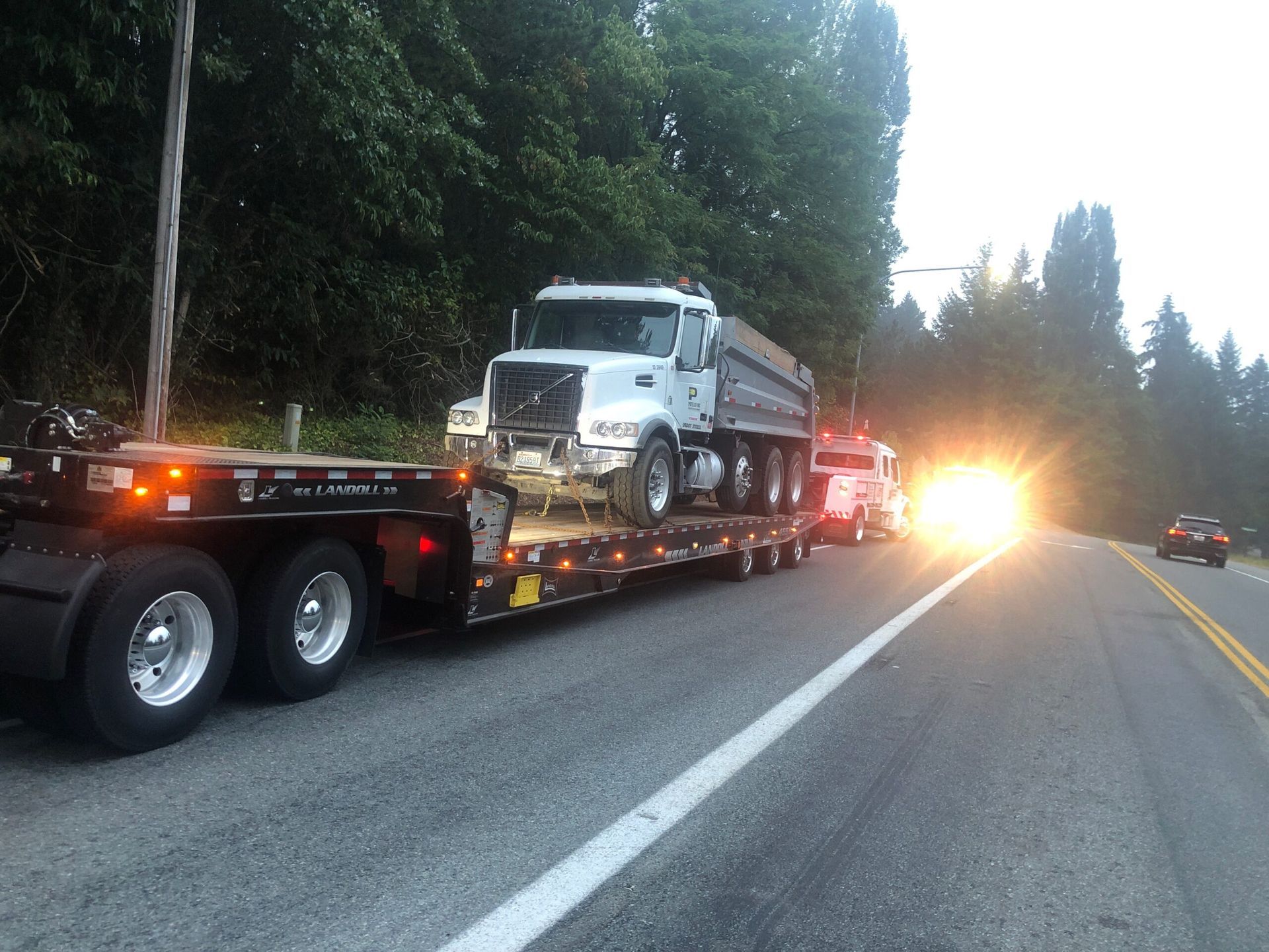 Container-on-road | Kitsap Chico Towing