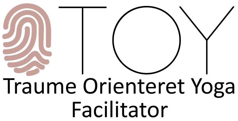 Logoet for traume orienteret yoga facilitator har et fingeraftryk på.