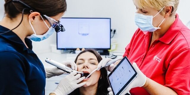 Moderne Praxis-Ausstattung