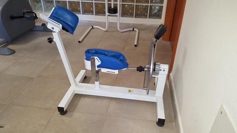 attrezzo per la riabilitazione muscolare
