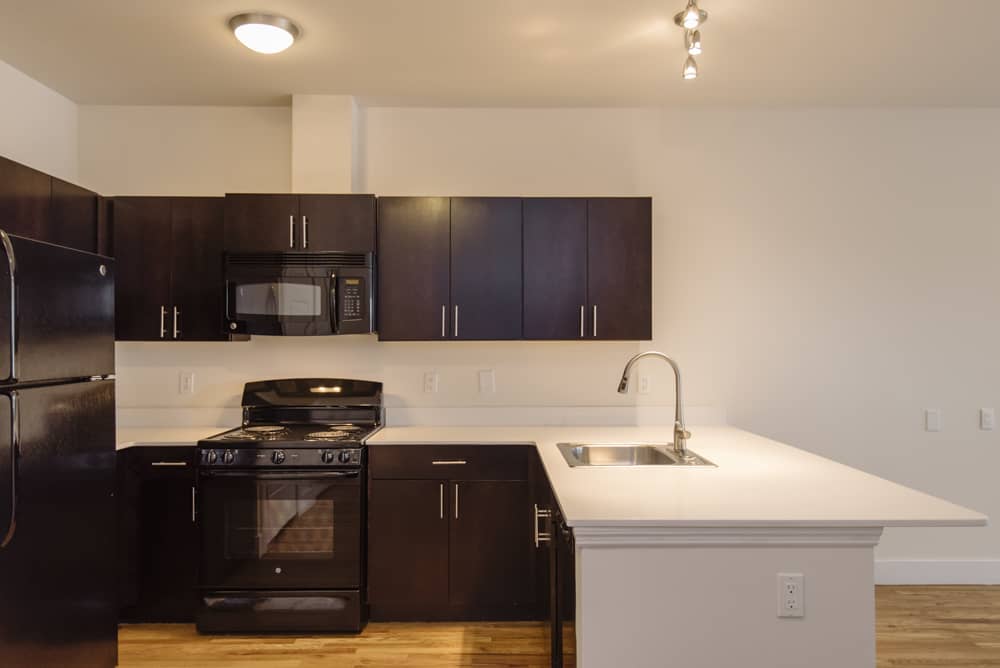 Meridian Park Ave building photos