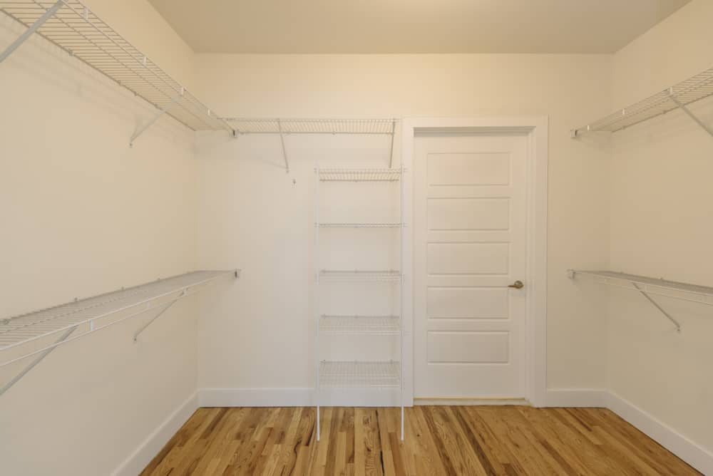 Meridian Park Ave building photos