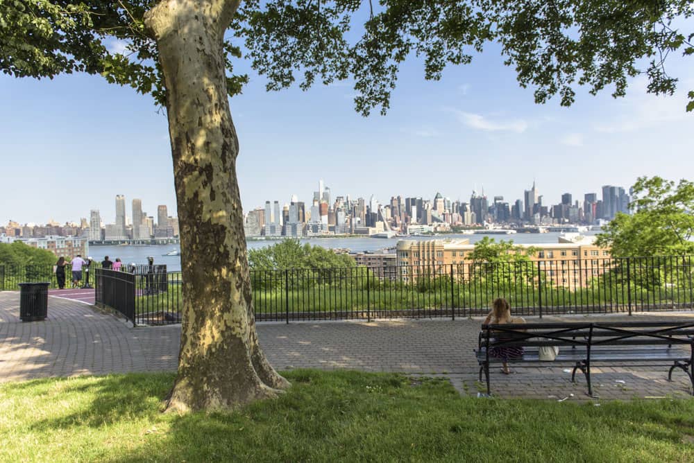 Meridian Park Ave building photos