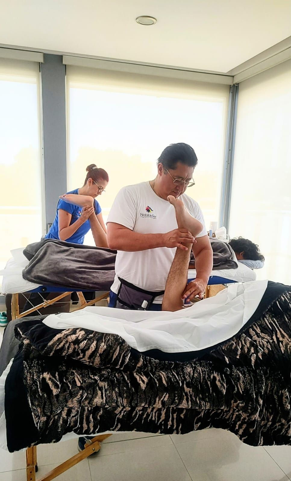 DORA ISPER STUDIO - Masajes