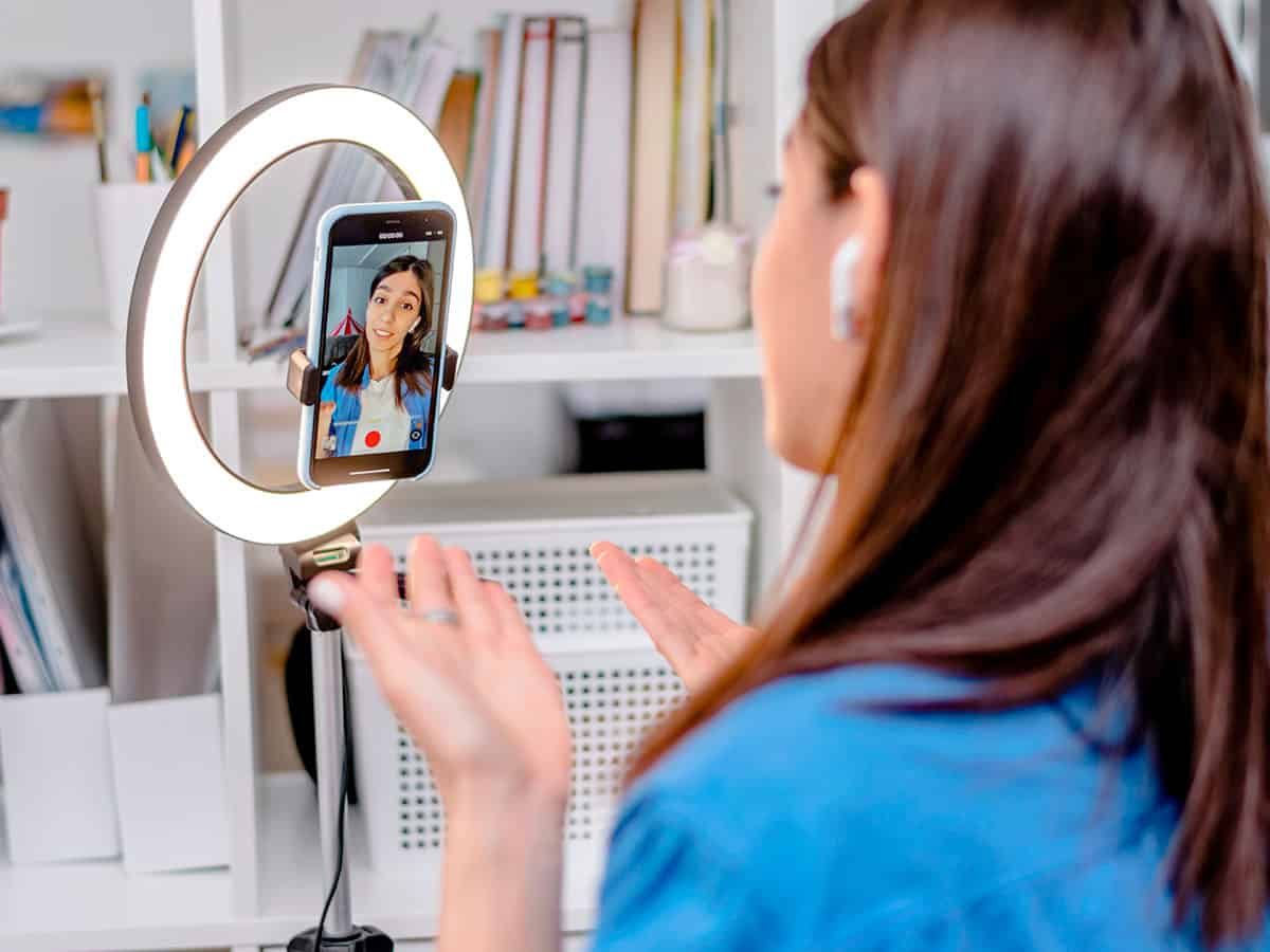 10 Ways to Create engaging micro-content that boosts social reach