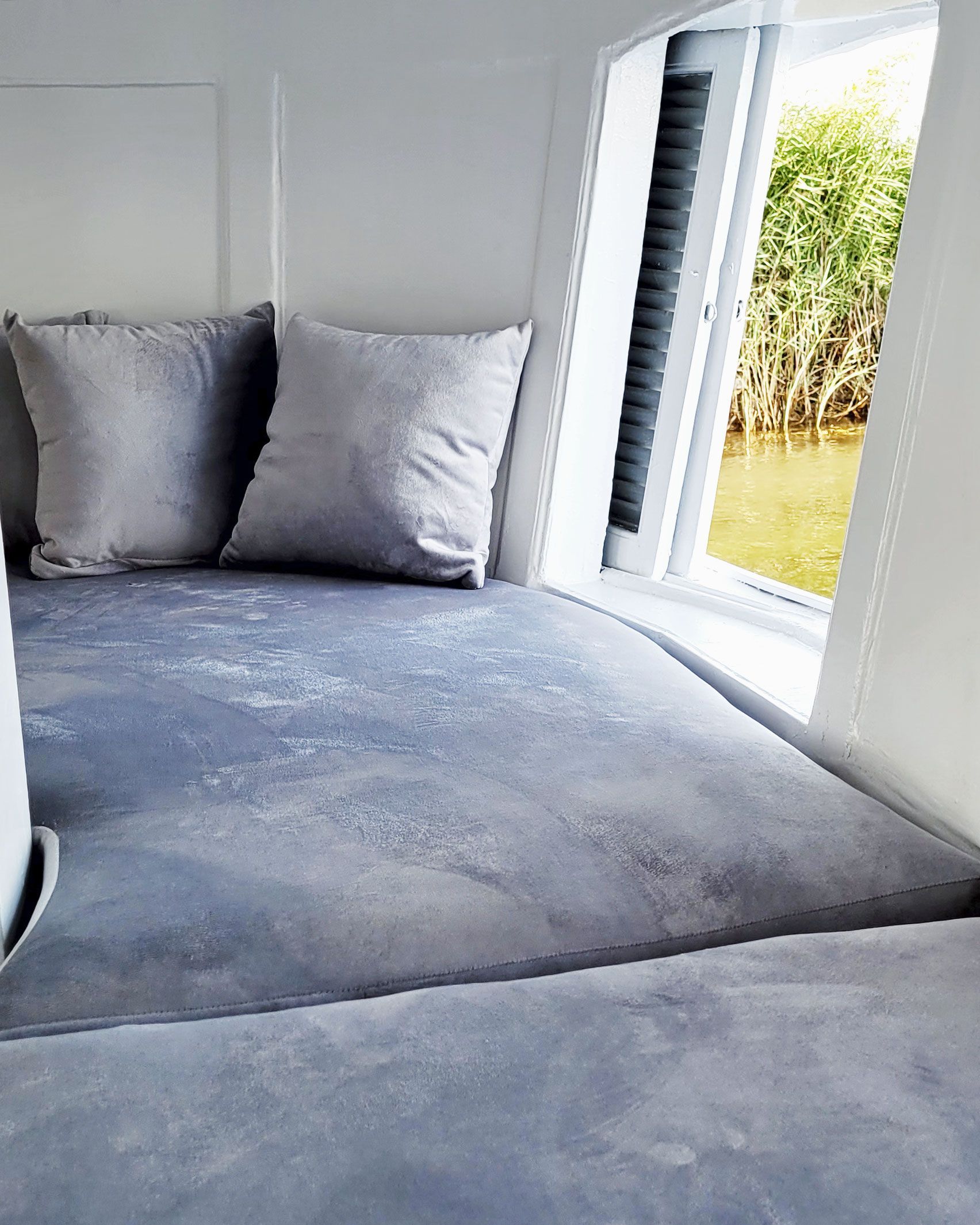 Dahabiya Nile cruise Luxor Aswan, original 1899 Dahabiya Kingfisher, private Nile cruises Egypt