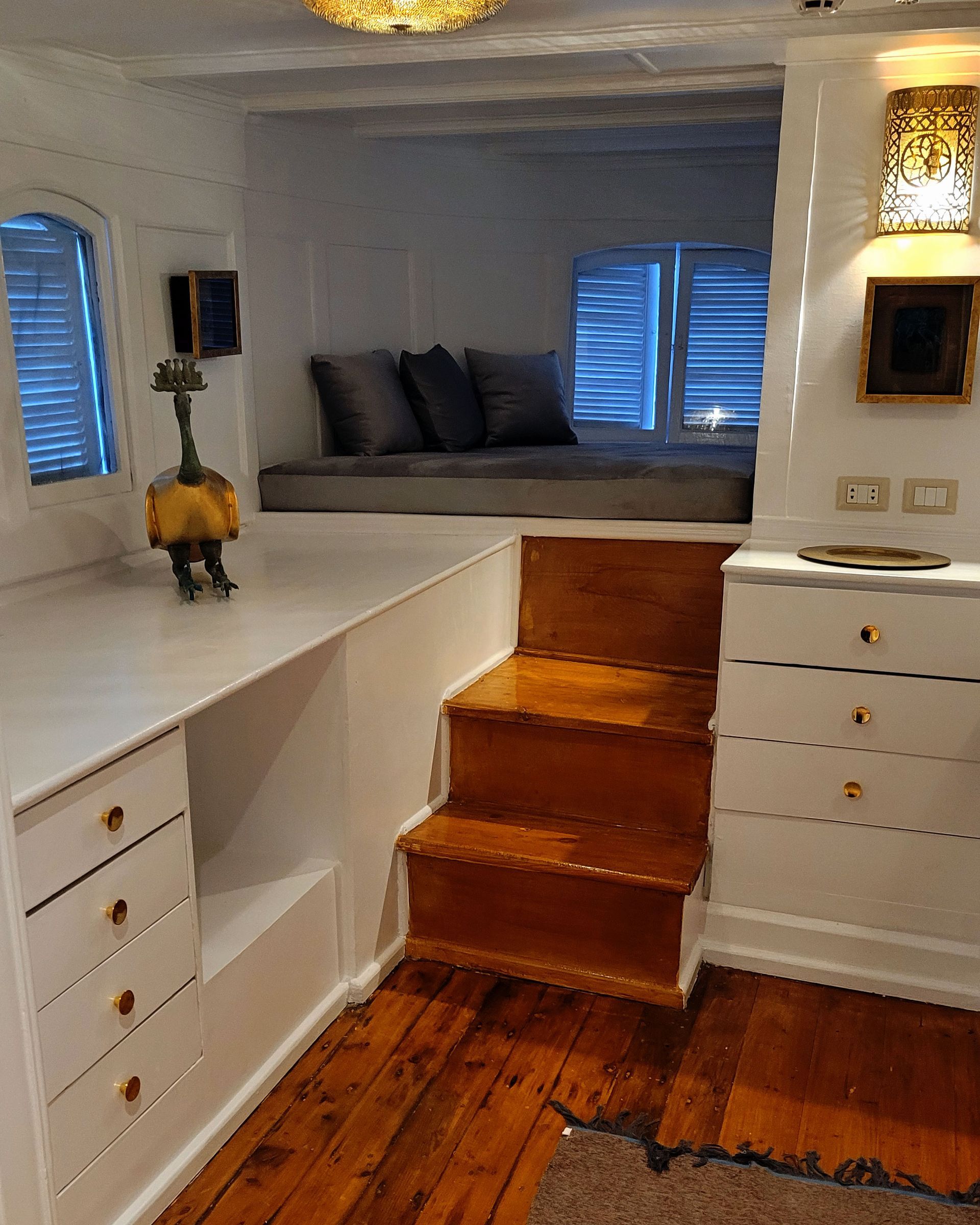 Dahabiya Nile cruise Luxor Aswan, original 1899 Dahabiya Kingfisher, private Nile cruises Egypt