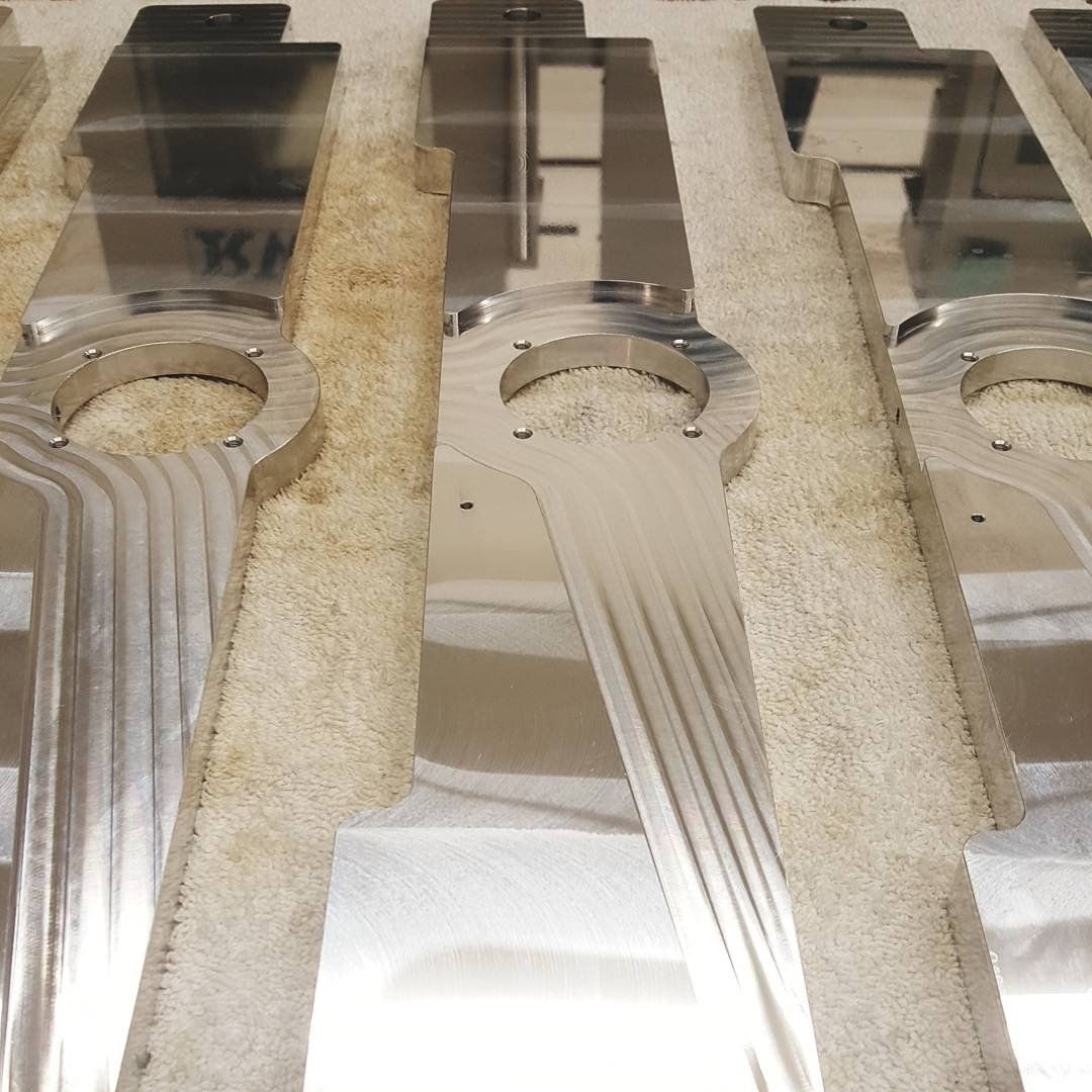 A row of metal pieces with the letter k on them