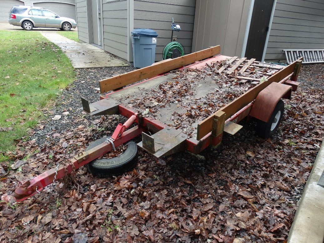 Garage Sales — Cleaning Material for Garage in Eugene, OR