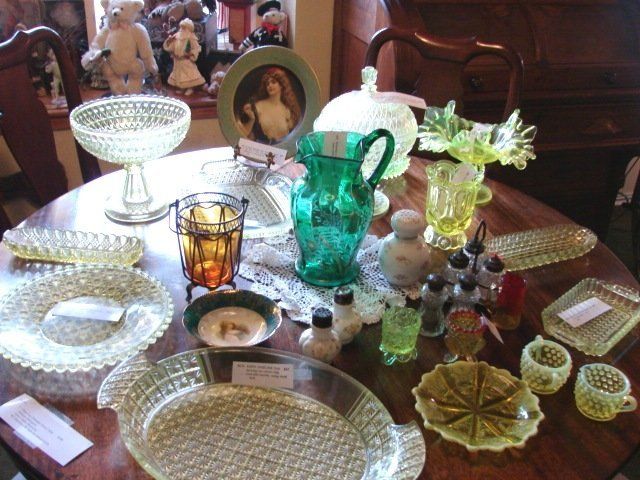Estate Sales — Classic Plate Set in Eugene, OR