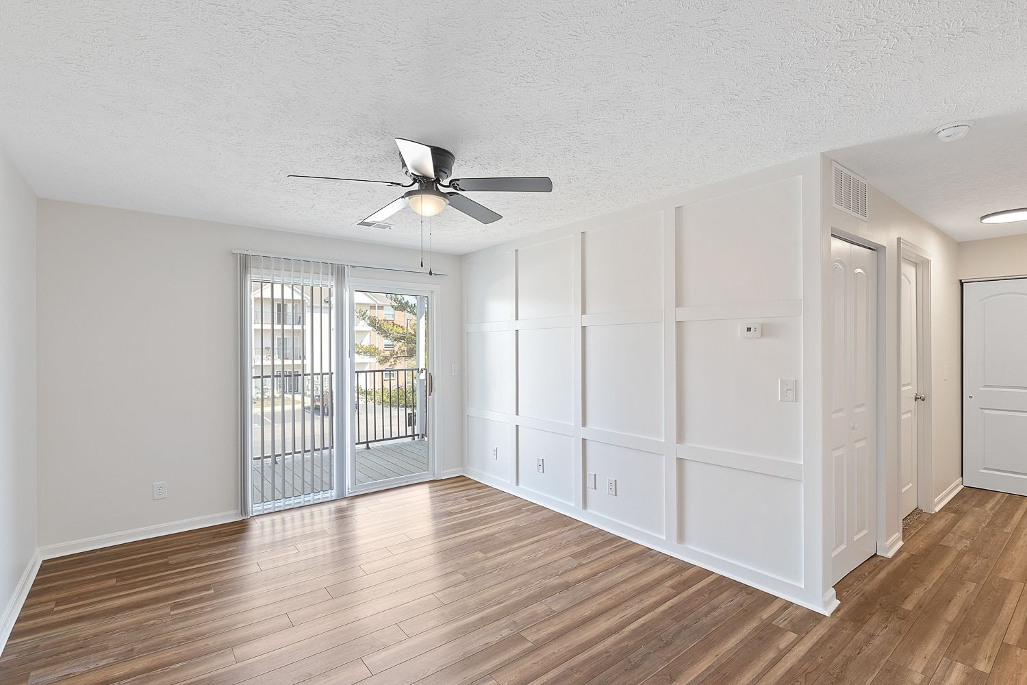 Image of the Bridgewater Crossing Allegheny living room