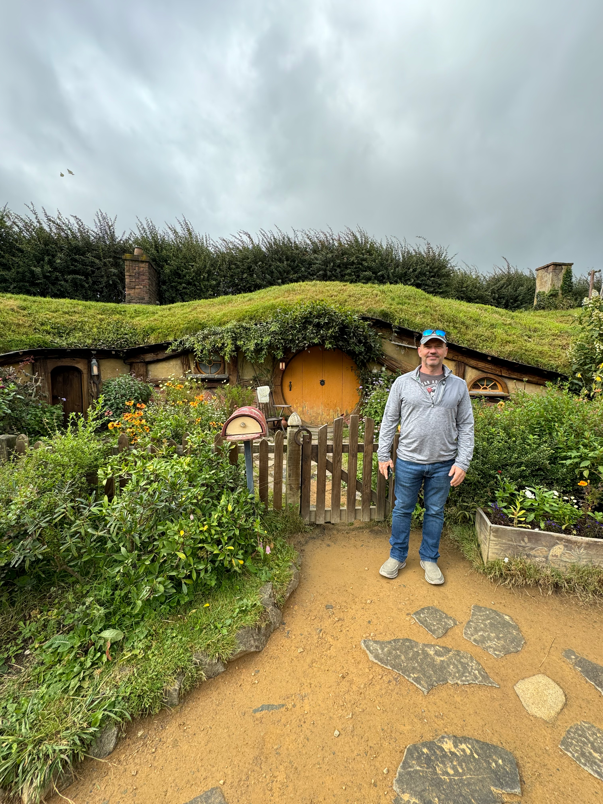 Chris Parker in Hobbition