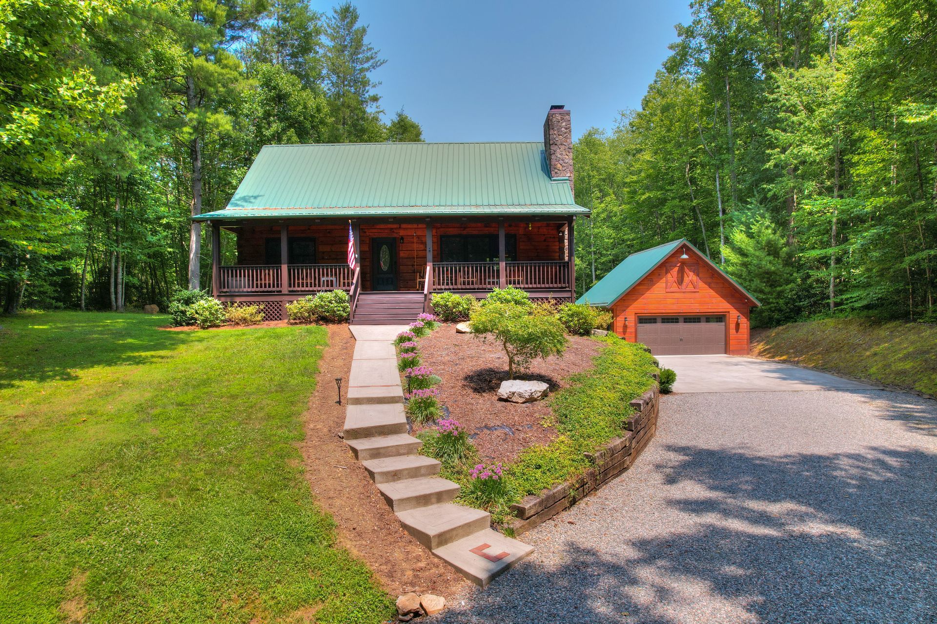 Rustic Modern Cabin in Butler, TN
